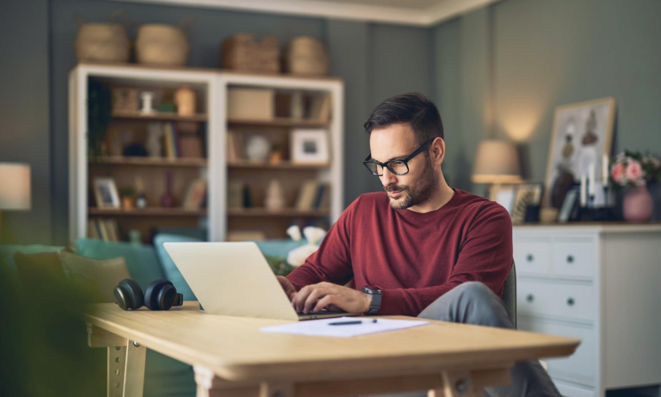 Teilnehmer während einer praktischen SEO-Übung mit Analyse-Tools